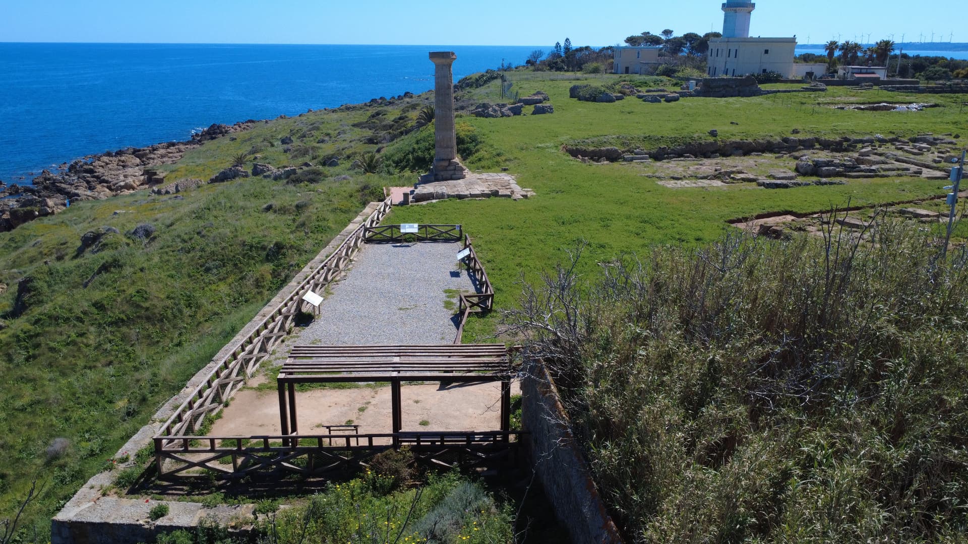 Colonna dorica di Capocolonna — Magna Grecia