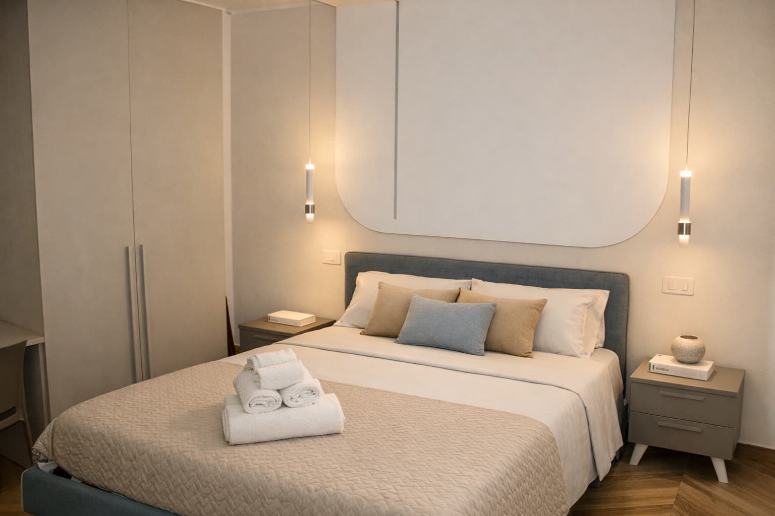 B&B Capo Rizzuto boutique room con dettagli floreali